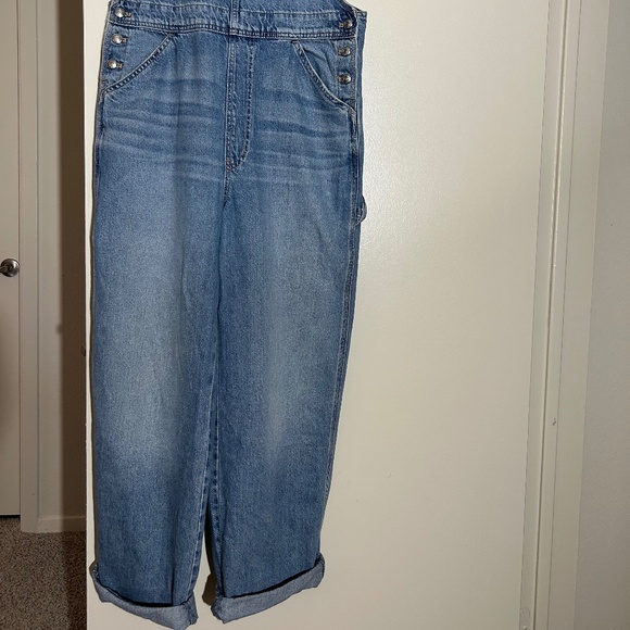 MADEWELL Denim Relaxed Carpenter Overalls in Lewisberg Wash - Picture 3 of 11